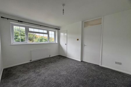 2 bedroom end of terrace house to rent - Photo 5