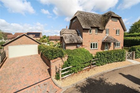 5 Bedroom House - Freemans Yard Lane, Cheriton - Photo 2