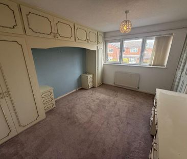 4 bedroom detached house to rent - Photo 4