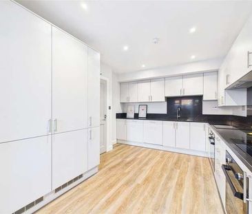 Gosbrook Road, Caversham, Reading, Berkshire, RG4 - Photo 1