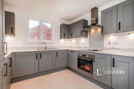 3 bedroom house to rent Thistledown, Pershore, Worcestershire, WR10 - Photo 4