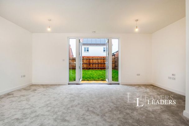 3 bedroom terraced house to rent - Photo 1