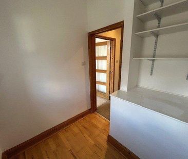 3 bedroom end of terrace house to rent - Photo 4