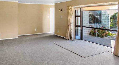 KELVIN GROVE - 3 BEDROOM - Photo 4