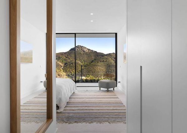 Luxury Villa for rent in Benahavís, Spain