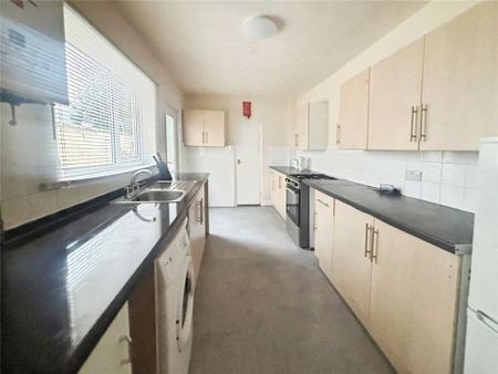 3 bedroom terraced house to rent - Photo 5