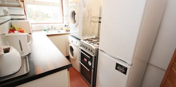 Hoylake Road, East Acton, London, W3 7NP - Photo 3