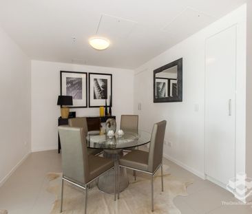 Spacious & Light - Photo 3