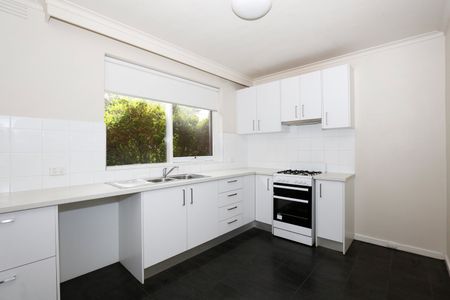 3/13 Staniland Avenue, Malvern VIC 3144 - Photo 3