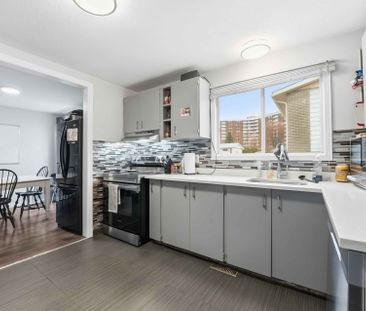 For Lease - 43 Southview Crescent, Cityview - Parkwoods Hills - Rid... - Photo 6