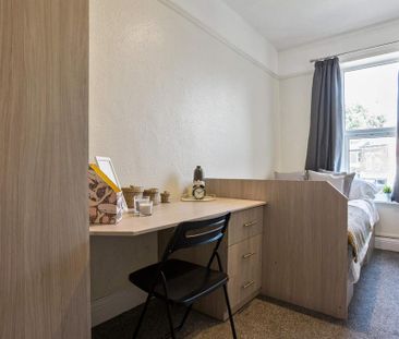 5 bedroom house to rent - Photo 1