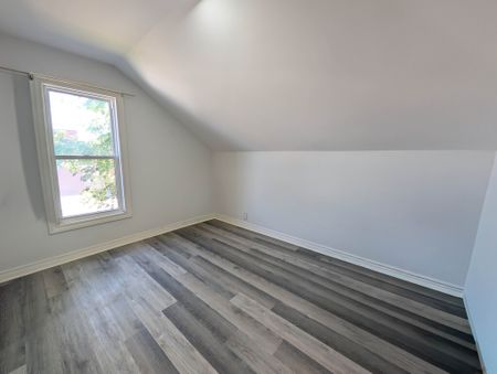 191 Burgar St, Welland - 1 Bedroom Upper Unit - Photo 2