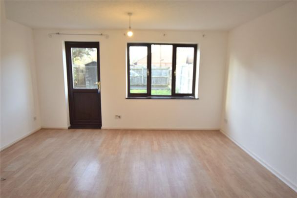 Cullerne Close, Abingdon, Oxfordshire, OX14 - Photo 1