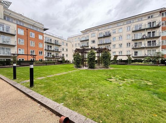 Heritage Avenue, London, NW9 - Photo 1