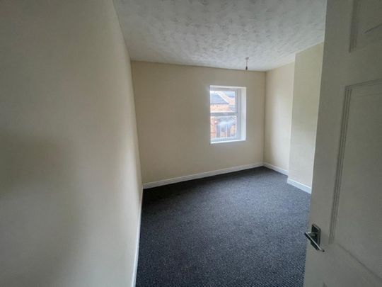 2 bed Terraced - To Let - Photo 1