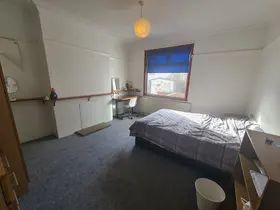 4 Bed - 49 Estcourt Avenue, Headingley, Leeds - LS6 3ET - Student - Photo 4