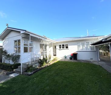 Awapuni - 4 Bedrooms - Photo 5