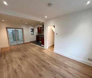 9 Sandbrook Park, Belfast, BT4 1NL - Photo 1