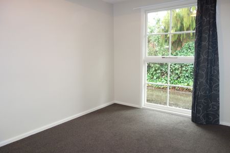 Two-Bedroom Unit Close to the City - Edgeware - Photo 3