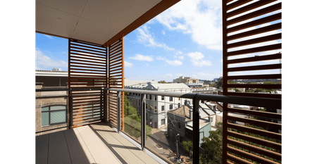 Central Park Wonderland 1 Bed Apt Large balcony ( incl.Fridge & Washer machine) - Photo 2