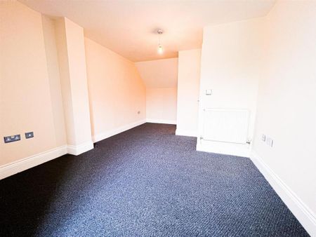 4 bedroom terraced house to rent - Photo 3