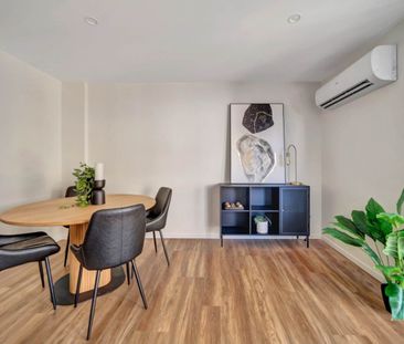 Lovely townhouse in Flat bush - Photo 4