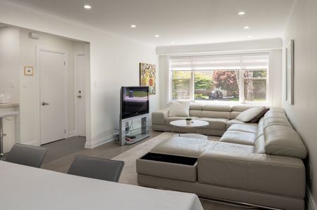 For Lease - 33 Broadview Avenue Unit# 2, Mississauga, Ontario - Photo 2