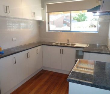 66 Riviera Road, Avondale Heights VIC 3034 - Photo 3