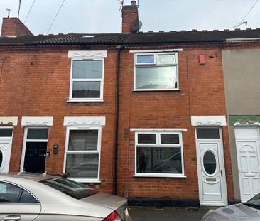3 bedroom terraced house to rent - Photo 6