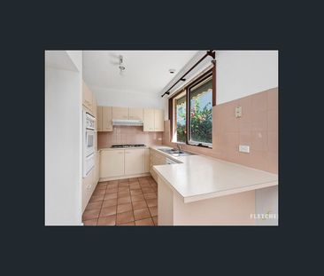 Well Maintained Spacious Unit in Sought After Balwyn High Zone - Photo 5