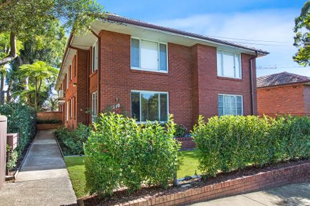 Sunny One Bedroom Apartment in the Heart of Cammeray - Photo 2