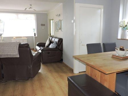 2 bedroom semi-detached house to rent - Photo 3