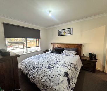 Modern Comfort & Convenience in a Prime Location - Photo 3