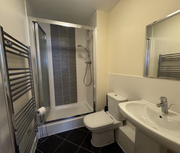 2 bedroom flat to rent - Photo 4