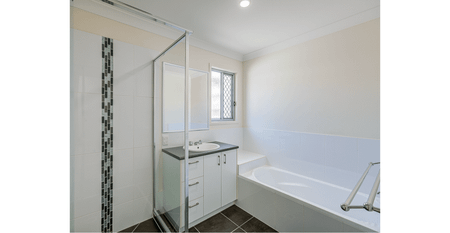 GORGEOUS 2 BEDROOM - 2 BATHROOM FAMILY HOME - Photo 3