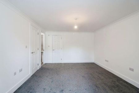 2 bedroom maisonette to rent - Photo 3