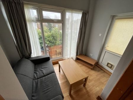 1 Bed Flat, Adelaide Ave, SE13 - Photo 2