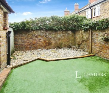 2 bedroom cottage to rent Matlock Road, Eastbourne, BN20 - Photo 4