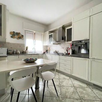 Trilocale in affitto - Photo 1