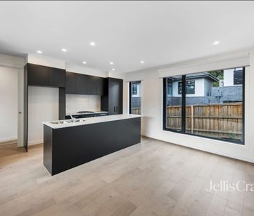 Luxury living....Modern Townhouse ( only 3 on block) - Photo 5