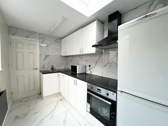 South View Road, Bath - Photo 1