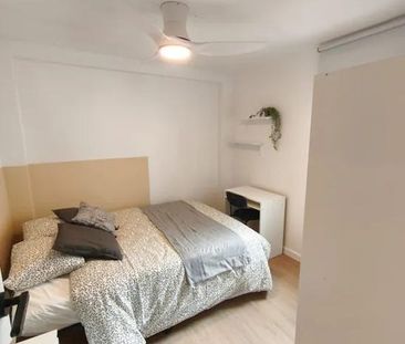 Carrer Colón, Paiporta, Valencian Community 46200 - Photo 2