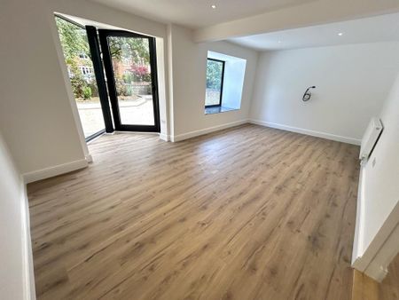 4 bedroom detached house to rent - Photo 4