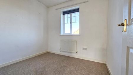 3 bedroom end of terrace house to rent - Photo 3