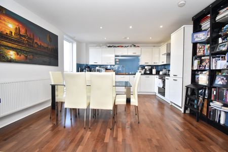 2 Bed Flat, Chamberlayne Road, NW10 - Photo 5