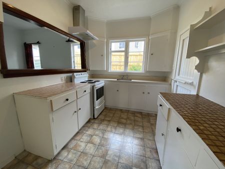 7 Bassett Road, Johnsonville - Photo 3