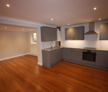 2 bedroom semi-detached house to rent - Photo 4