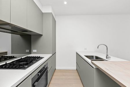 412A/160 Whitehorse Road, Blackburn - Photo 2