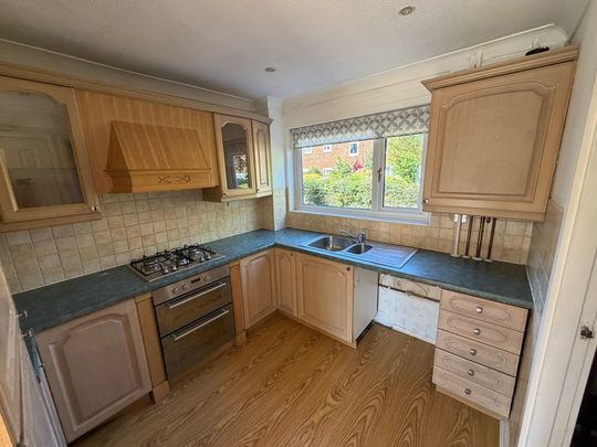 3 Bedroom Mid Terrace House, Birchwood - Photo 1