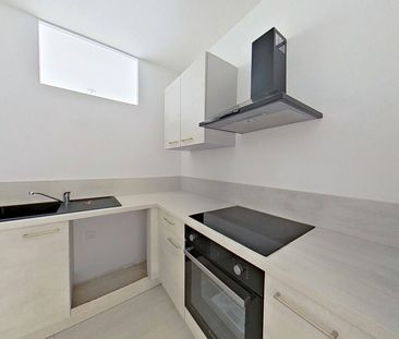 Location Appartement 3 pièces 84m² - Photo 6